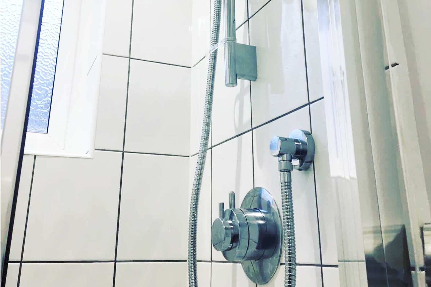 Hak-chrome-shower-fittings.jpg